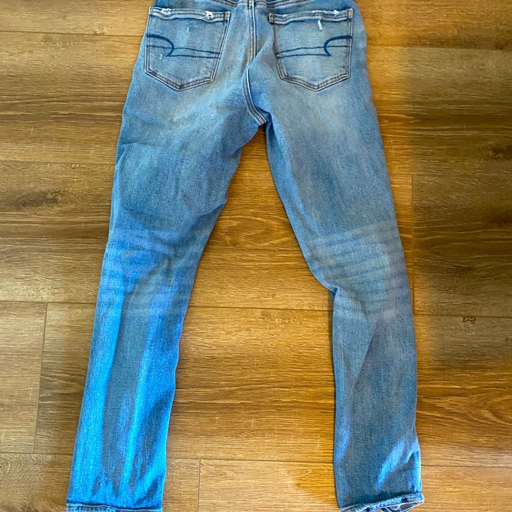 American eagle distressed jeans
